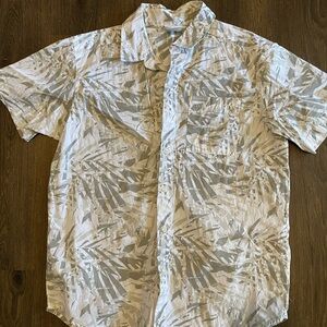 Men's Palm Leaf Print Shirt - White and Gray size medium